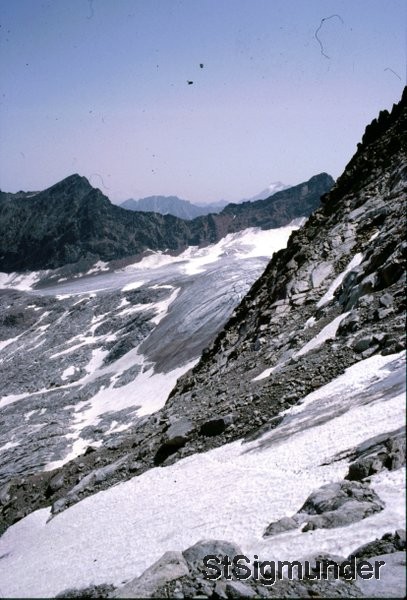 der Gletscher reicht noch in die Mauer hinein