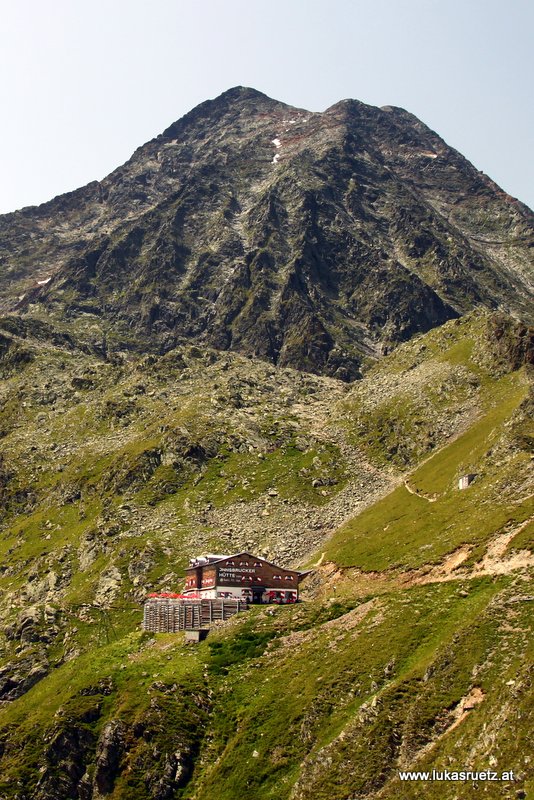 Innsbrucker Hütte und Habicht