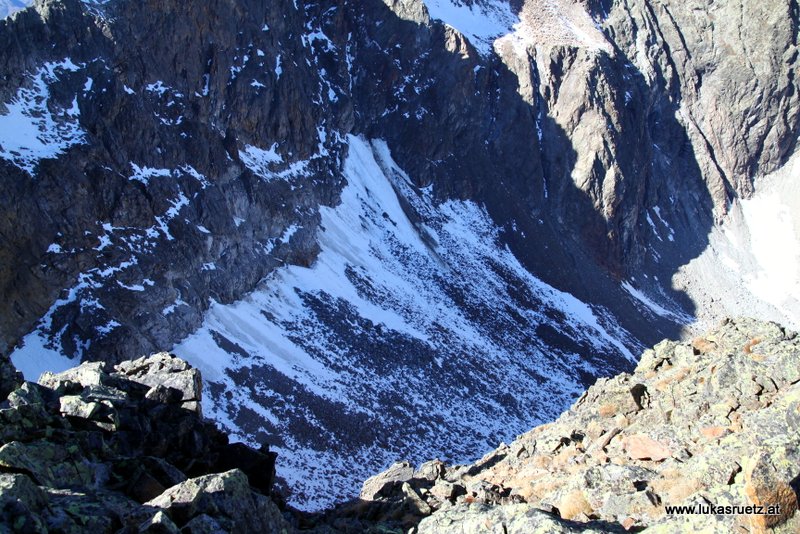 Mittertalferner. Das Eis ist fast vollständig vom Geröll verdeckt