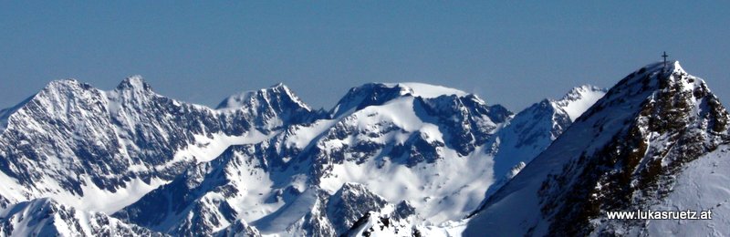 Zuckerhütl, Wilder Pfaff, Sonklarspitze und Hochfirst mit Gipfelkreuz