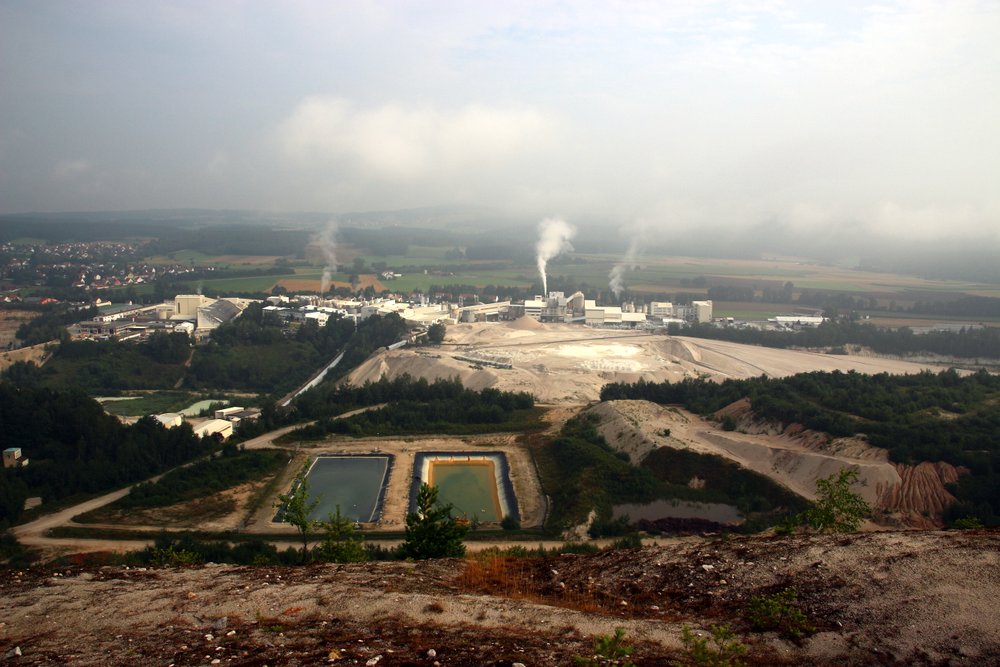 auf der anderen Seite die Kaolinindustrie