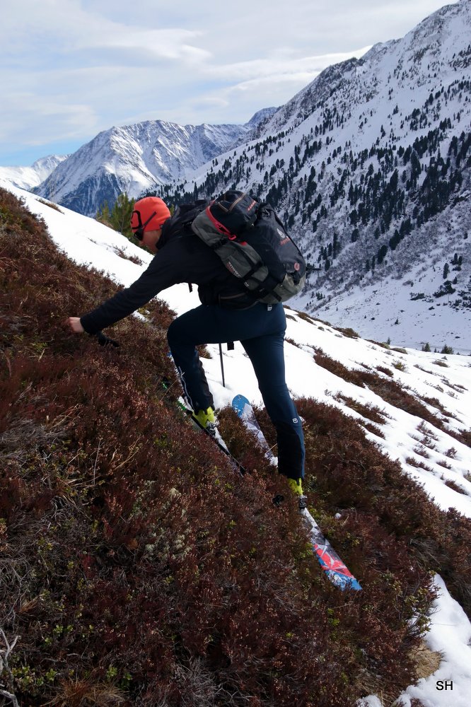 Grantenklauben mit Skiunterstützung - ebenfalls ein Charakteristikum für die erste Winterhälfte 2016/17