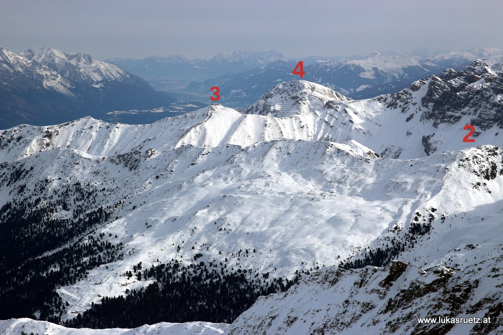 Blick zu Schafleger (2) - Hoadl (3) und Saile (4)